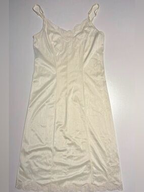 ✨ Authentic Vintage Pink Lady Full Slip Dress ✨
